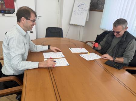 Podpis pogodbe za digitalno interp (6)